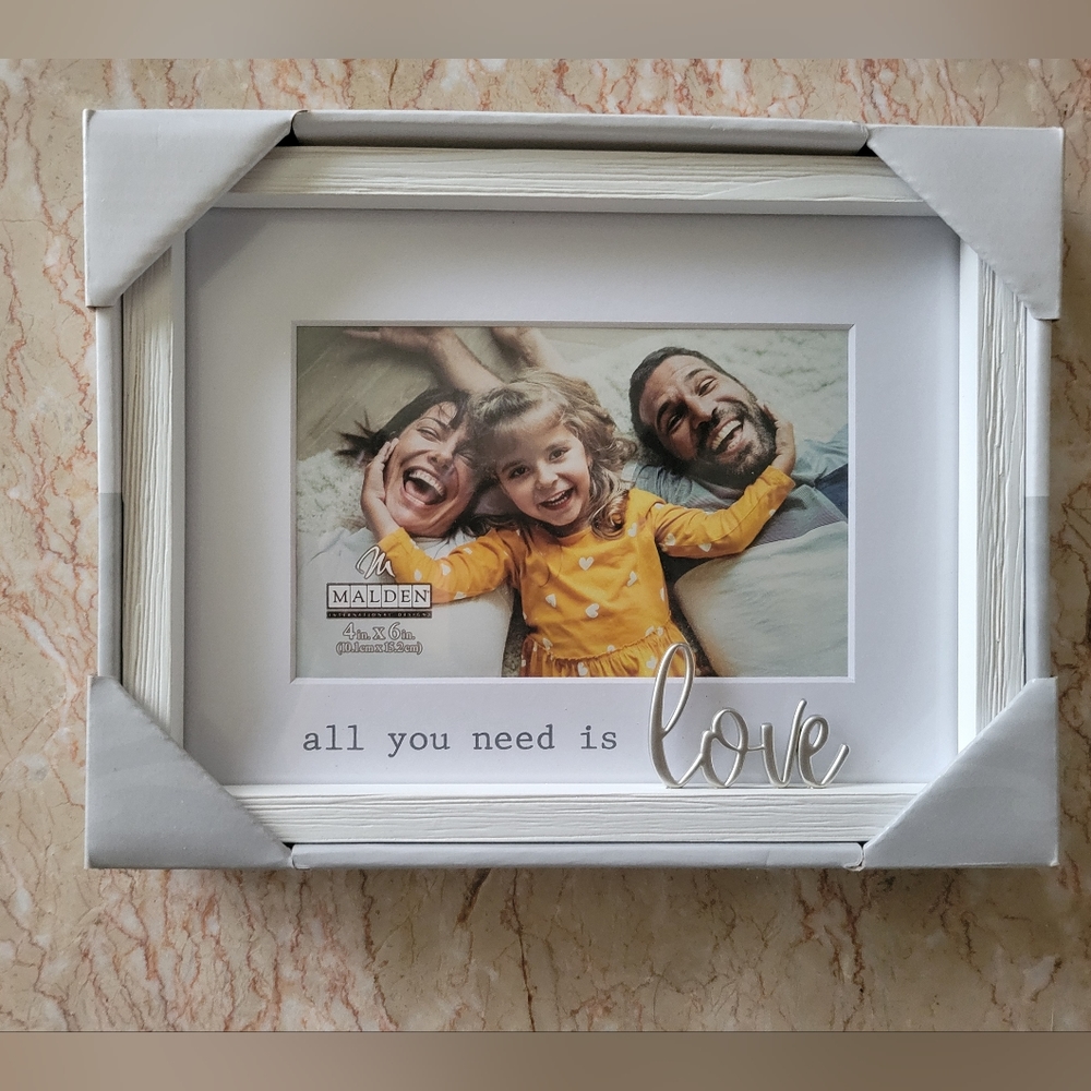 Malden Love Matted Border 4" x 6" Frame